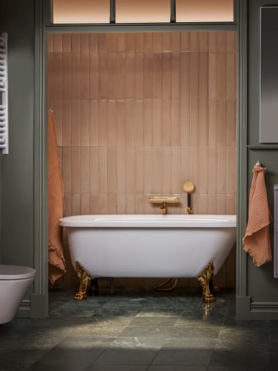 Alterna Leone Badkar 1500 Vit Komplett Set med mässing tassar och Popup-ventil