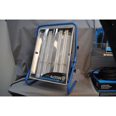 NOVIPRO Strålkastare 4x55W med Golvstativ - 4 Eluttag - Produktkod 333987