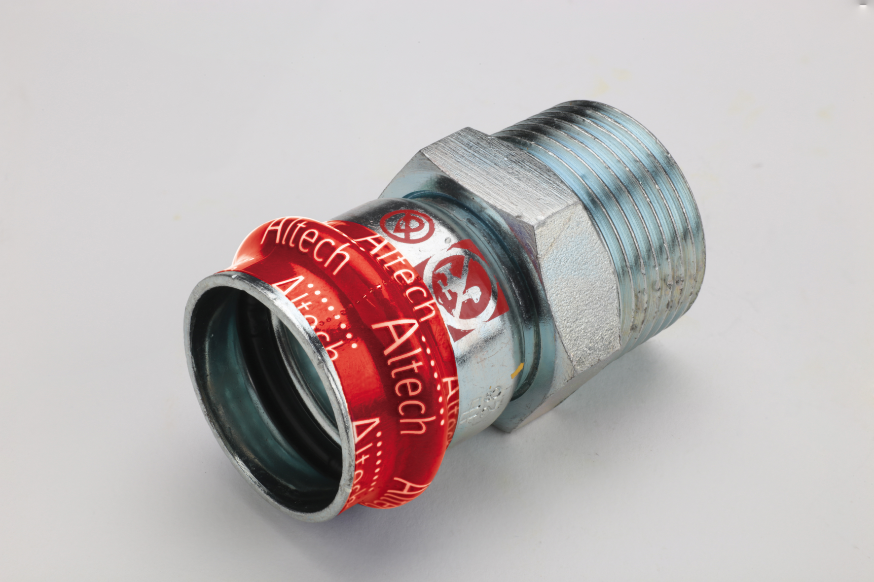 ALTECH Övergångskoppling R15x18 Utvändig Gänga, Elförenzinkad, V-Profil