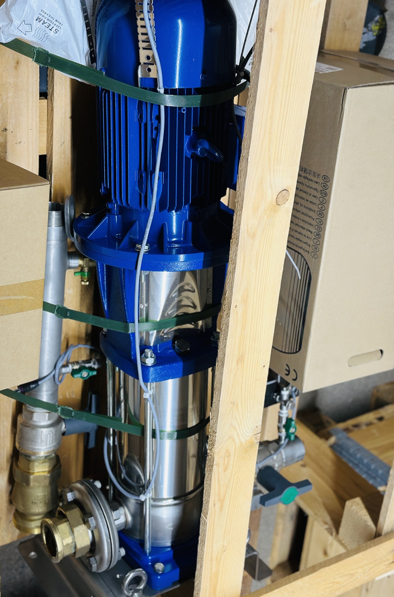 Lowara GHV10/4/CB/PMA – Tryckstegringspump med Hydrovar styrning (1 av flera enheter)