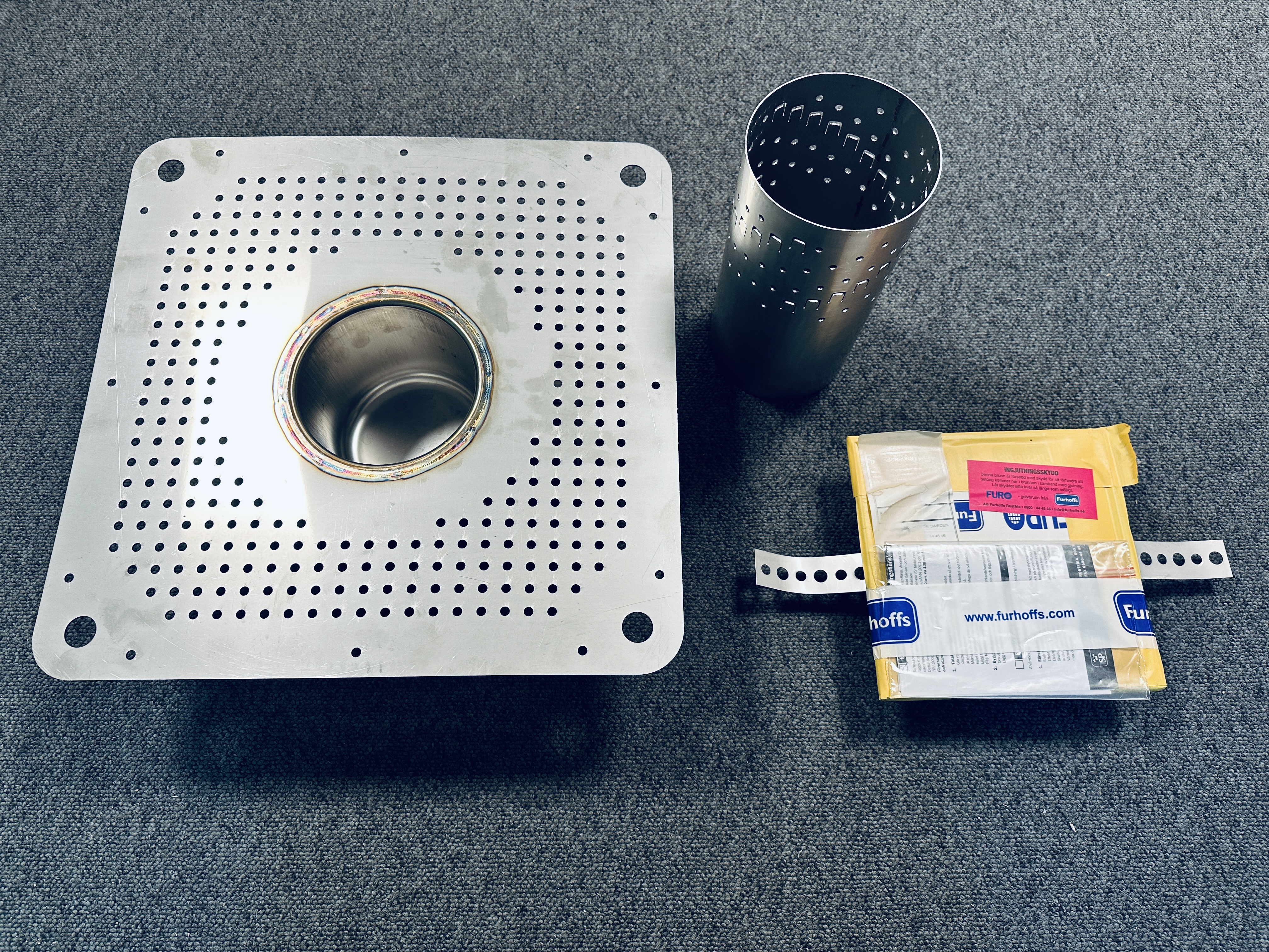 Furhoffs Terrassbrunn FURO 191 – Rostfri brunn med teleskopisk överdel och sidoutlopp Ø75 mm