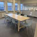 Konferens / köksbord + 10 st IKEA-stolar - bild 3