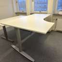 Kinnarps hörnbord – elektriskt höj- och sänkbart - bild 1