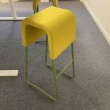 Materia 6 st barpallar + 1 st ståbord Okänd märke– designset för kontor / lounge / konferansbord - bild 3