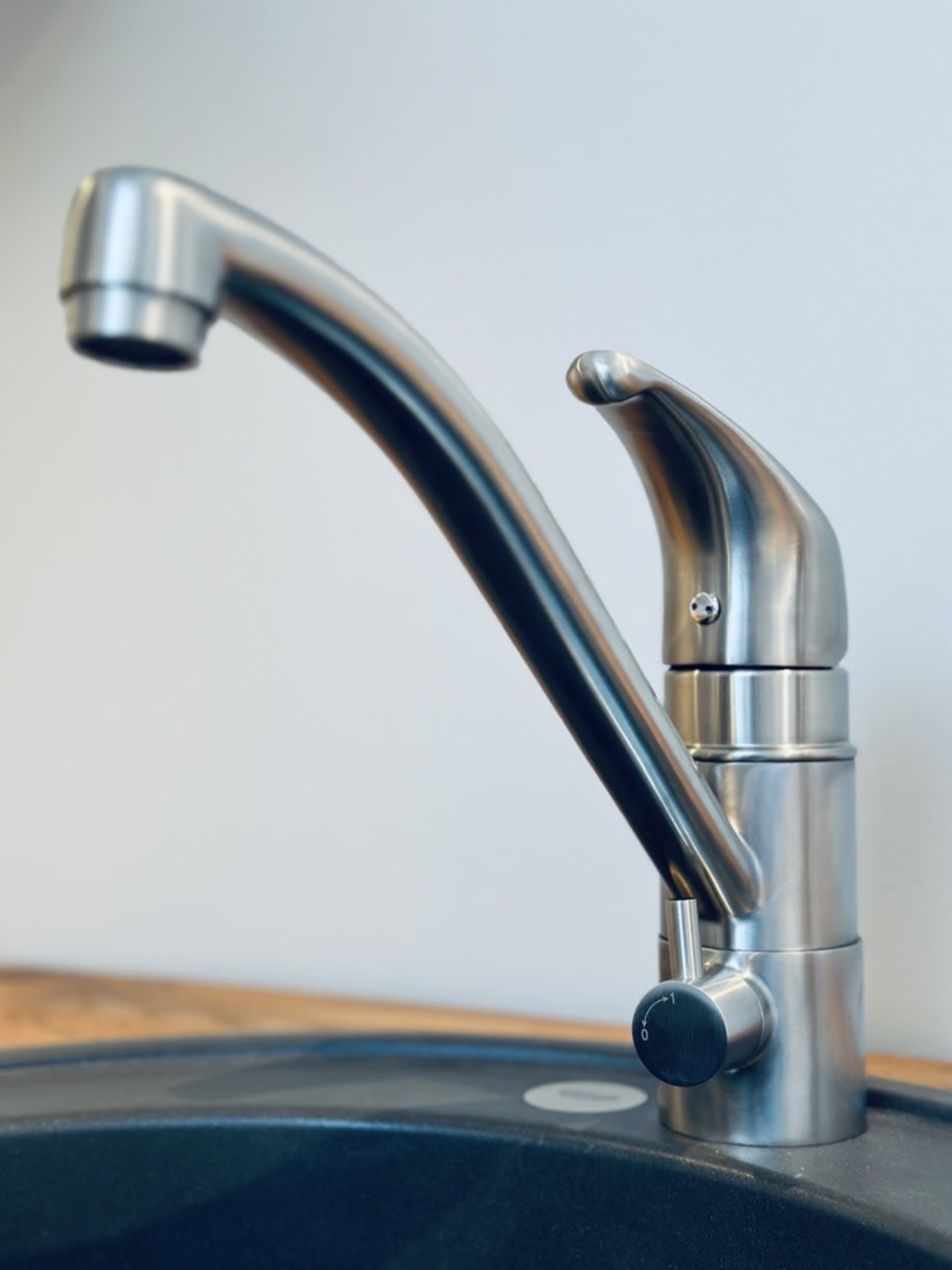 2 St Köksblandare med Diskmaskinsavstängning NGL-837 Lågpip — Satinrostfritt, NGL Stainless