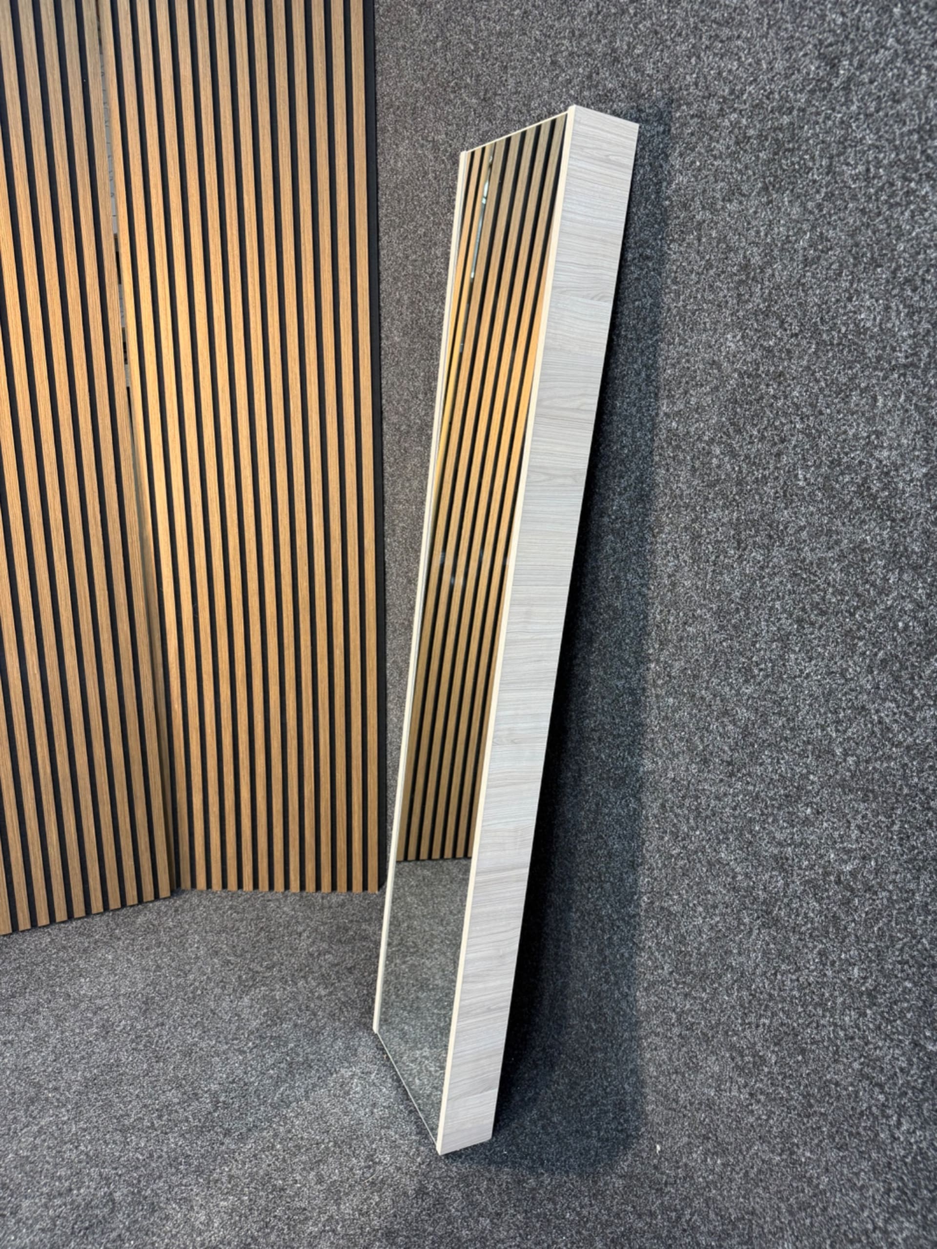 DEMO Alterna Ariella Högskåp med Spegel Sand RSK 8939268