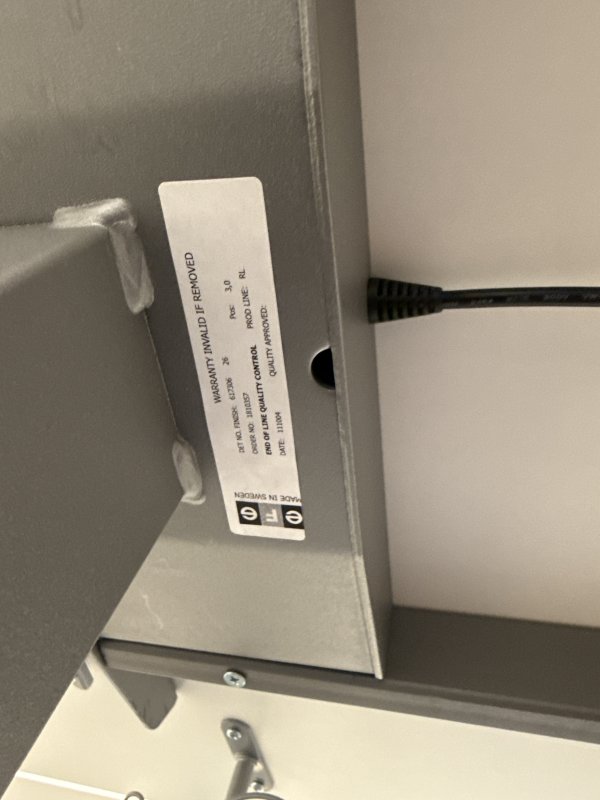 EFG Skrivbord – ca 160x80 cm – höj- och sänkbart