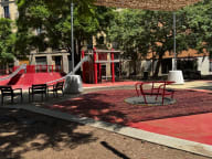 Plaça Del Pozo de la Higuera
