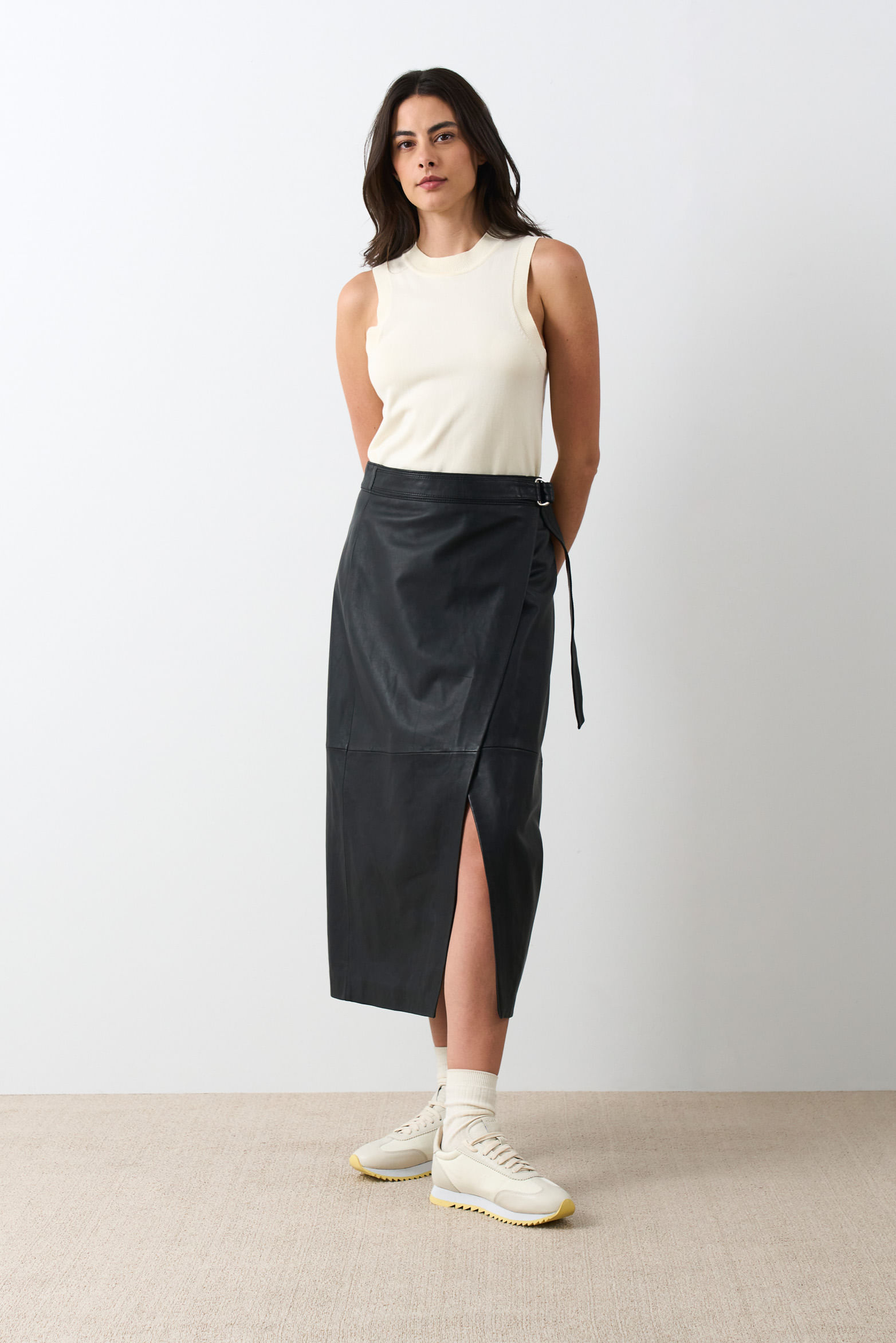 Falda Liora de cuero para mujer semi ajustada