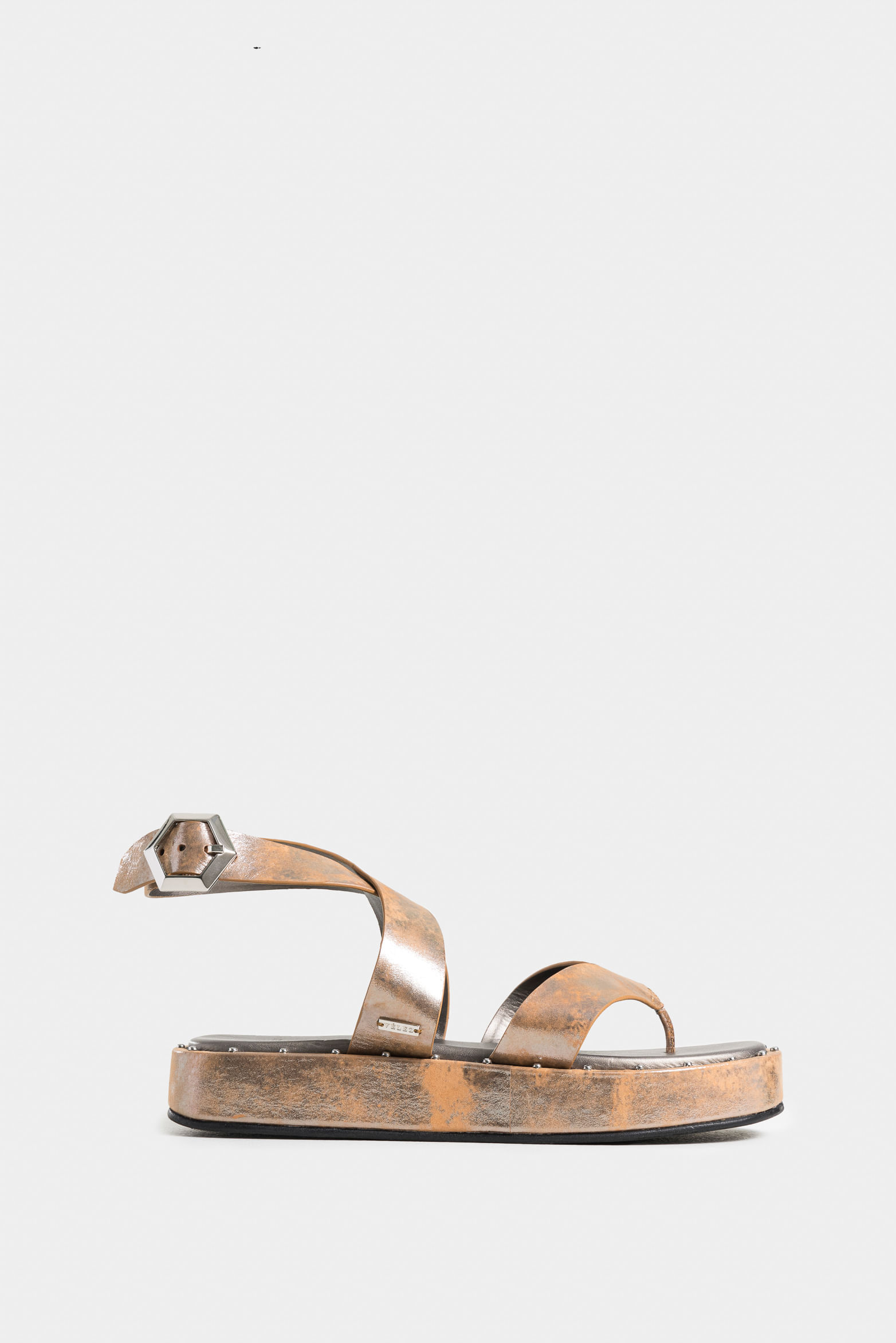 Sandalia plataforma iris de cuero para mujer detalle taches