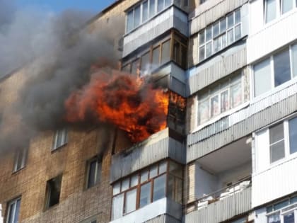 В МЧС дали разъяснения по поводу курения на балконах