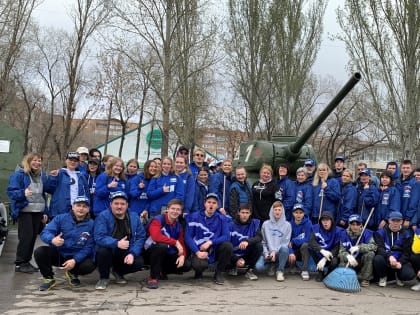 Активисты "Единой России" провели субботник в Парке Победы