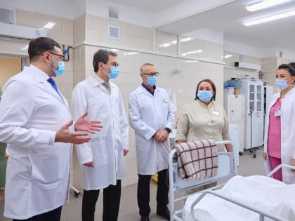 Глава областного минздрава посетил тольяттинский медгородок