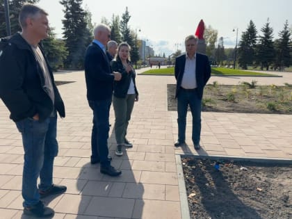Глава Тольятти Николай Ренц оценил итоги благоустройства Центрального парка