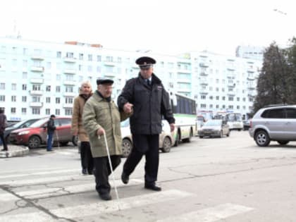 В Международный день белой трости в Тольятти состоялся круглый стол, посвященный проблемам маломобильных граждан