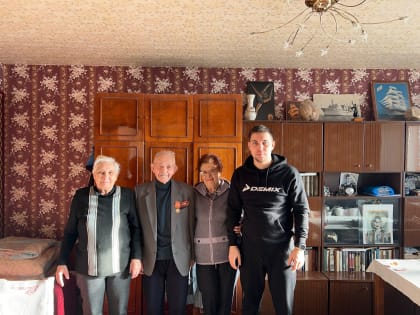 Награды ветеранам партии