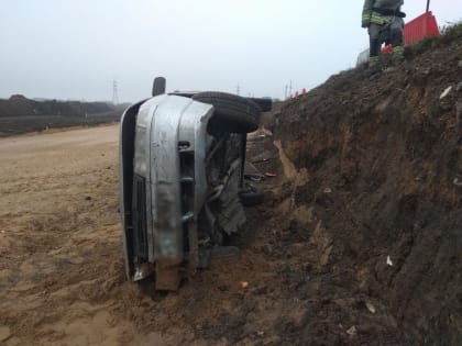 В Самарской области водитель «Лады» съехал в котлован