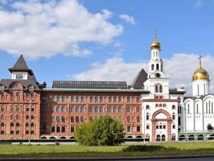 Выставка в Тольятти: «Купола России»