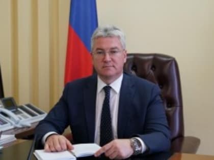 Виктор Кудряшов провел совещание с руководством минстроя СО 