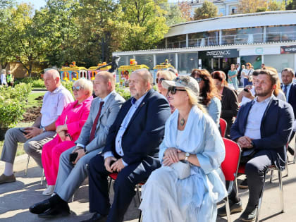 60 лет поезду Жигули: высадка гортензий в Самаре