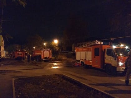 Пожар в Запанском в Самаре: из огня спасли мужчину, соседи винят в поджоге местного алкоголика