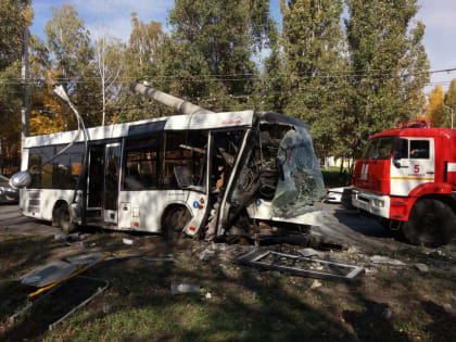 ГИБДД: «В столкновении автобуса со столбом на Стара-Загоре виноват водитель»