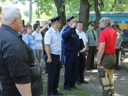 Полицейские Безенчука приняли участие в акции «День юнармейца»