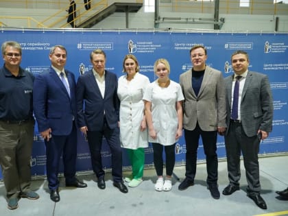 Михаил Мурашко и Дмитрий Азаров дали старт серийному производству инновационной продукции СамГМУ