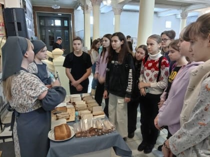 ПОГРУЗИЛИСЬ В ИСТОРИЮ ГОРОДА-ГЕРОЯ