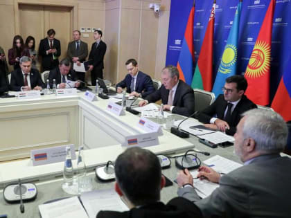 Леонид Калашников открыл встречу председателей профильных комитетов по международным делам, обороне и безопасности парламентов стран ОДКБ