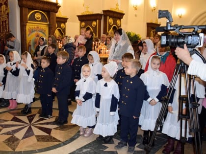 В ХРАМЕ ТРЕХ СВЯТИТЕЛЕЙ ПОВОЛЖСКОГО ПРАВОСЛАВНОГО ИНСТИТУТА СОСТОЯЛАСЬ ДЕТСКАЯ ЛИТУРГИЯ