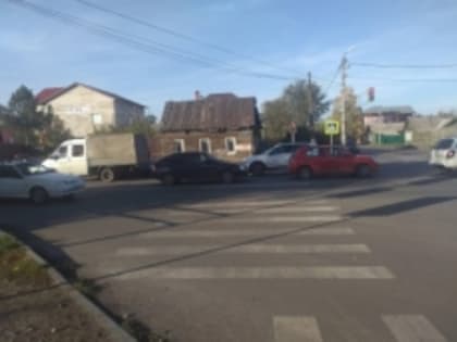 В Сызрани мужчина на автомобиле ВАЗ-21102 сбил двух человек на «зебре»