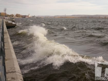 МЧС вновь предупреждает о сильных порывах ветра в Самарской области