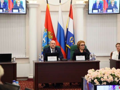 Поздравили педагогов