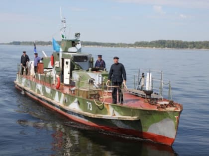 (фото) Экипаж следующего в Тольятти бронекатера «БК-73» встретили в Самаре