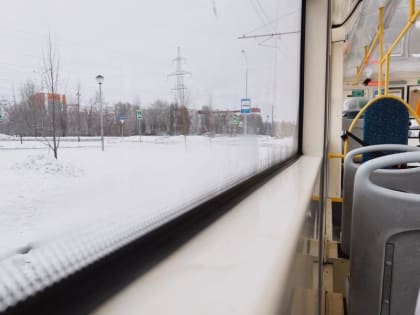 Дмитрий Азаров поручил главам городов отработать меры по улучшению работы общественного транспорта