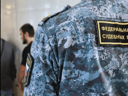 Судебные приставы препроводили за пределы страны 601 мигранта