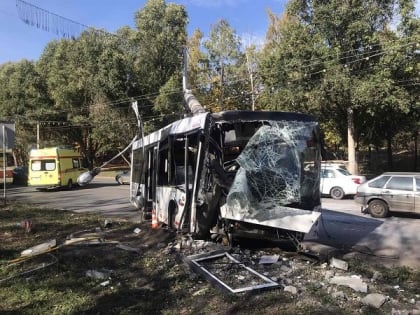 (фото) Семь человек пострадали в Самаре в ДТП с маршрутным автобусом