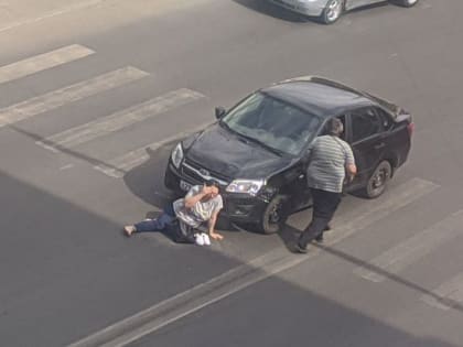 В центре Сызрани на пешеходном переходе сбили женщину