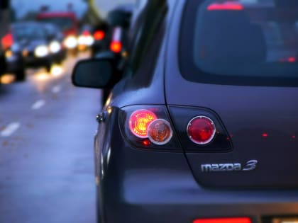 Тольяттинцы рассказали, чем занимаются в автомобильных пробках