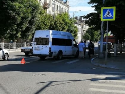 В Сызрани утром на Советской под колеса автобуса попала женщина