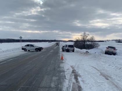 (фото) Женщину-водителя "Оки" покалечили в Самарской области