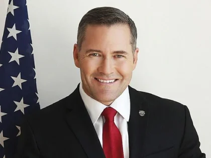 «Мы хотели бы увидеть прекращение огня»: помощник Трампа — о скорых переговорах с Путиным и окончании СВО