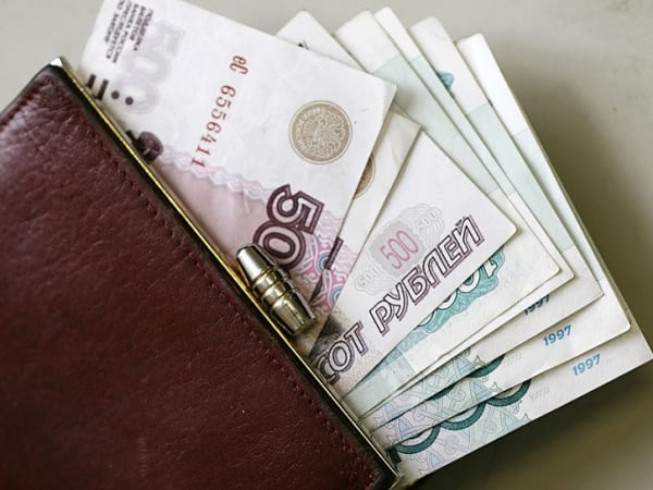 Госдума отказалась поднимать МРОТ до 20 тысяч рублей