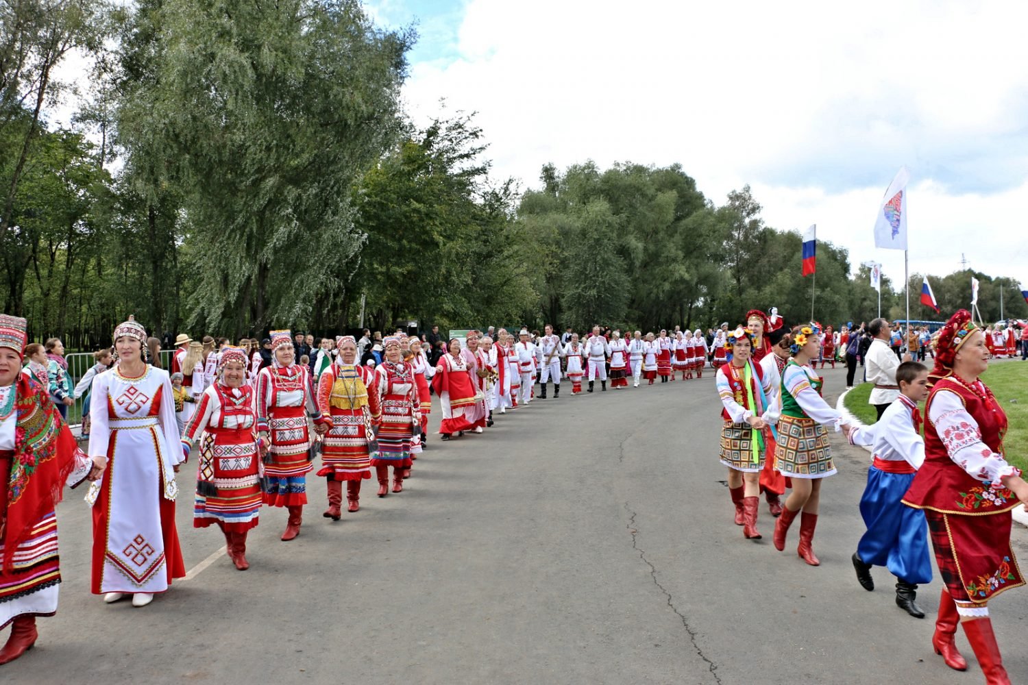 Дружба народов какие народы есть