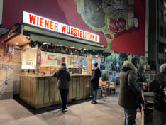 Wiener Würstelstand