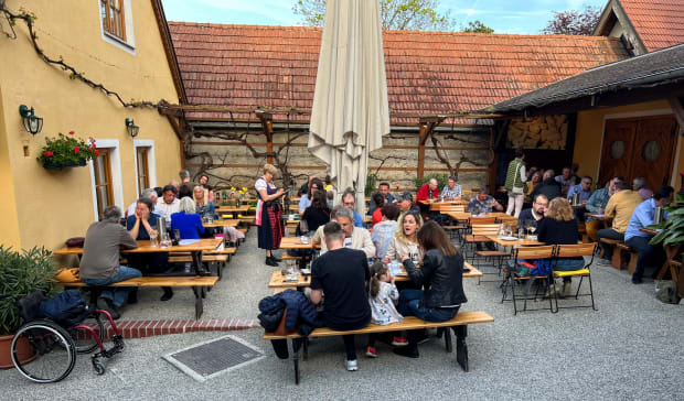 heuriger edlmoser mauer 2