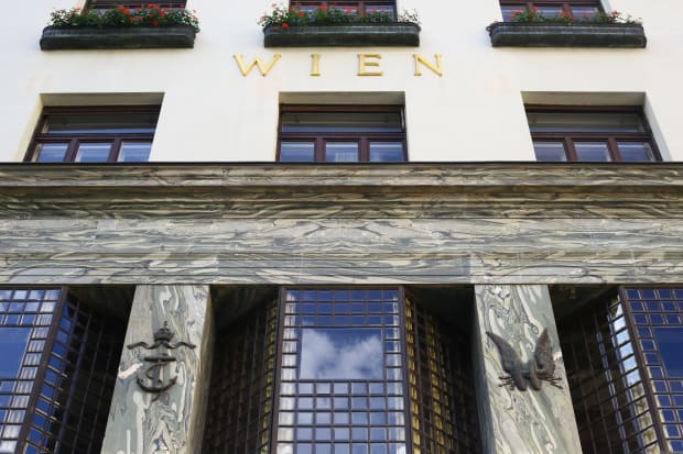 adolf loos michaelerplatz facade