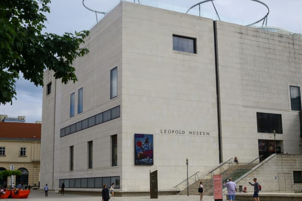 leopold museum facade vienna