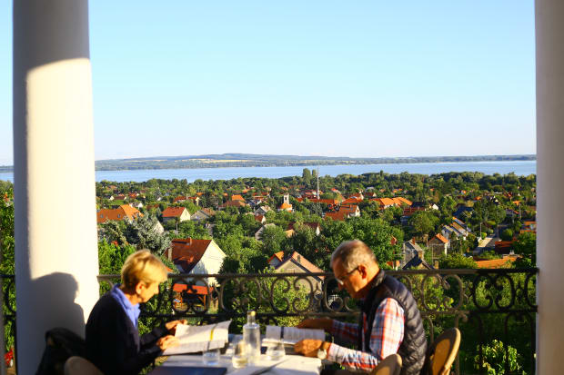 keszthely taverna restaurant zenit